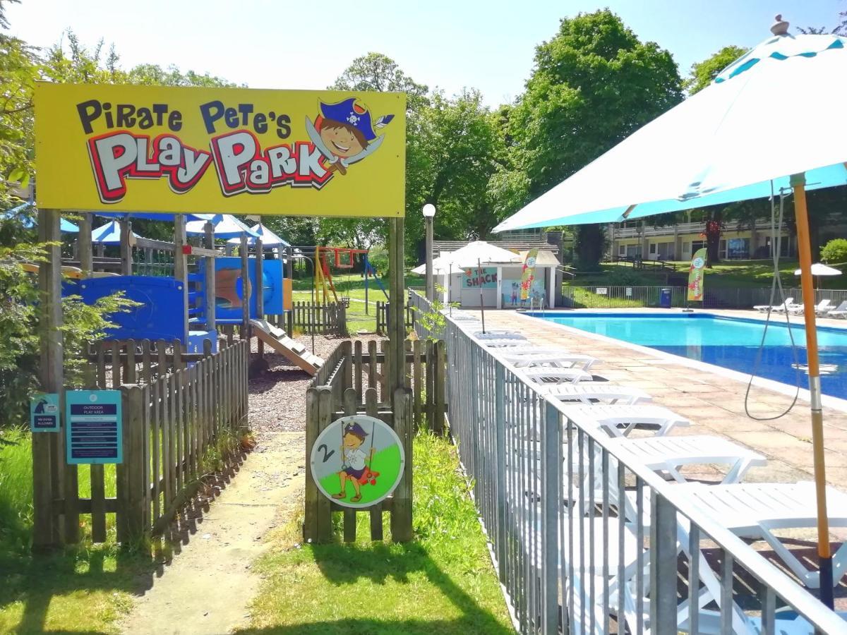 Cornwall Family Friendly Villa With Free Use Of Pool, Soft Play, Mini Golf, Tennis, Gym, Fitness Classes, Sauna And Ice Baths Newquay (Cornwall) Bagian luar foto